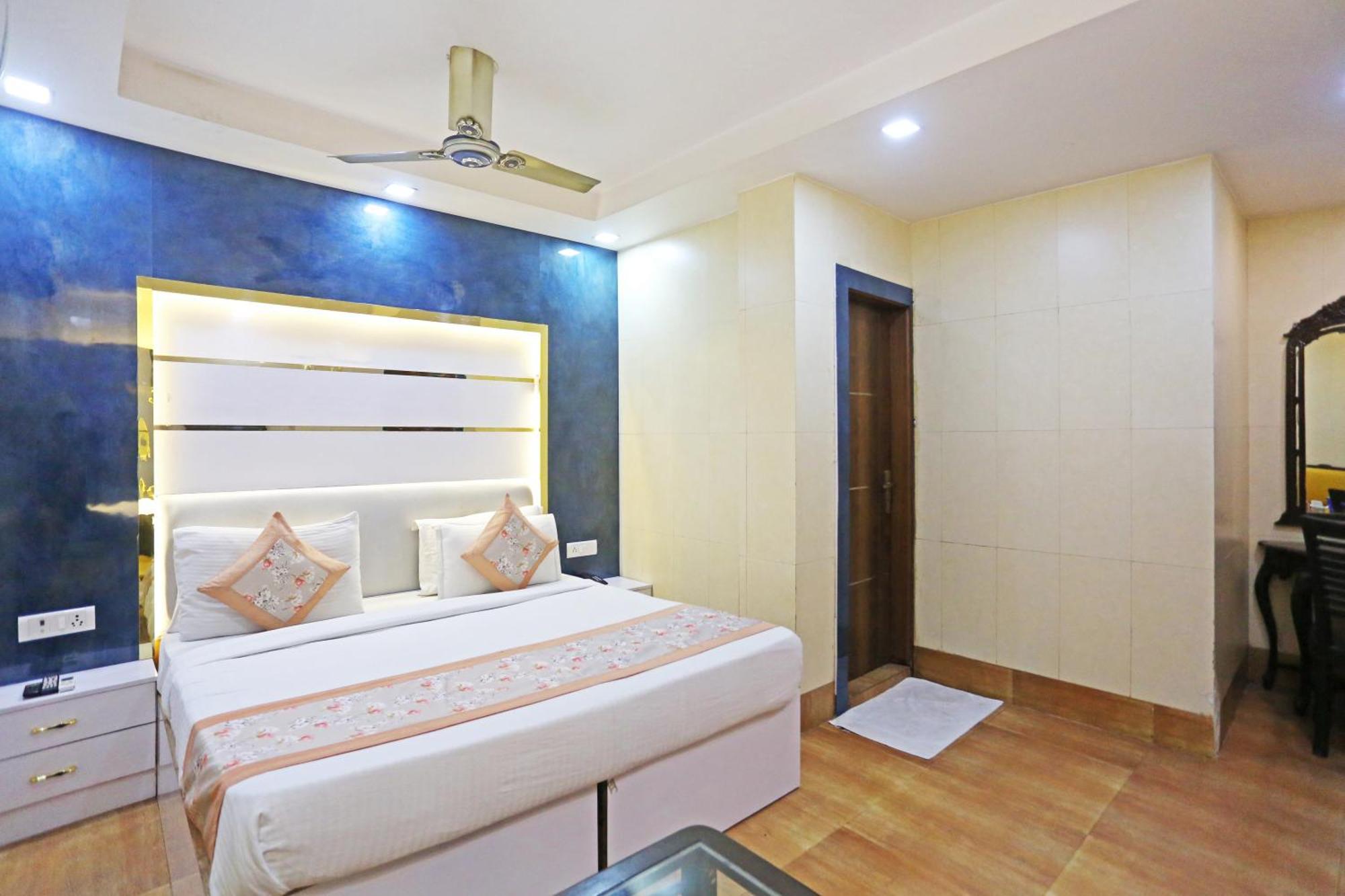 Hotel Preet Palace -5 Mints Walk From Nizamuddin Railway Station New Delhi Eksteriør bilde