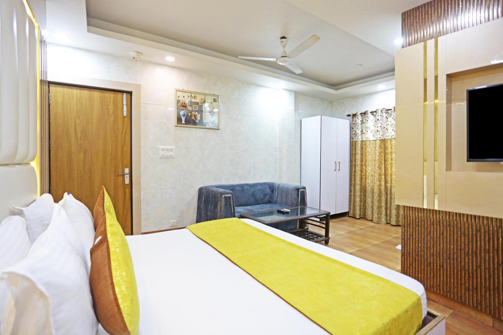 Hotel Preet Palace -5 Mints Walk From Nizamuddin Railway Station New Delhi Eksteriør bilde