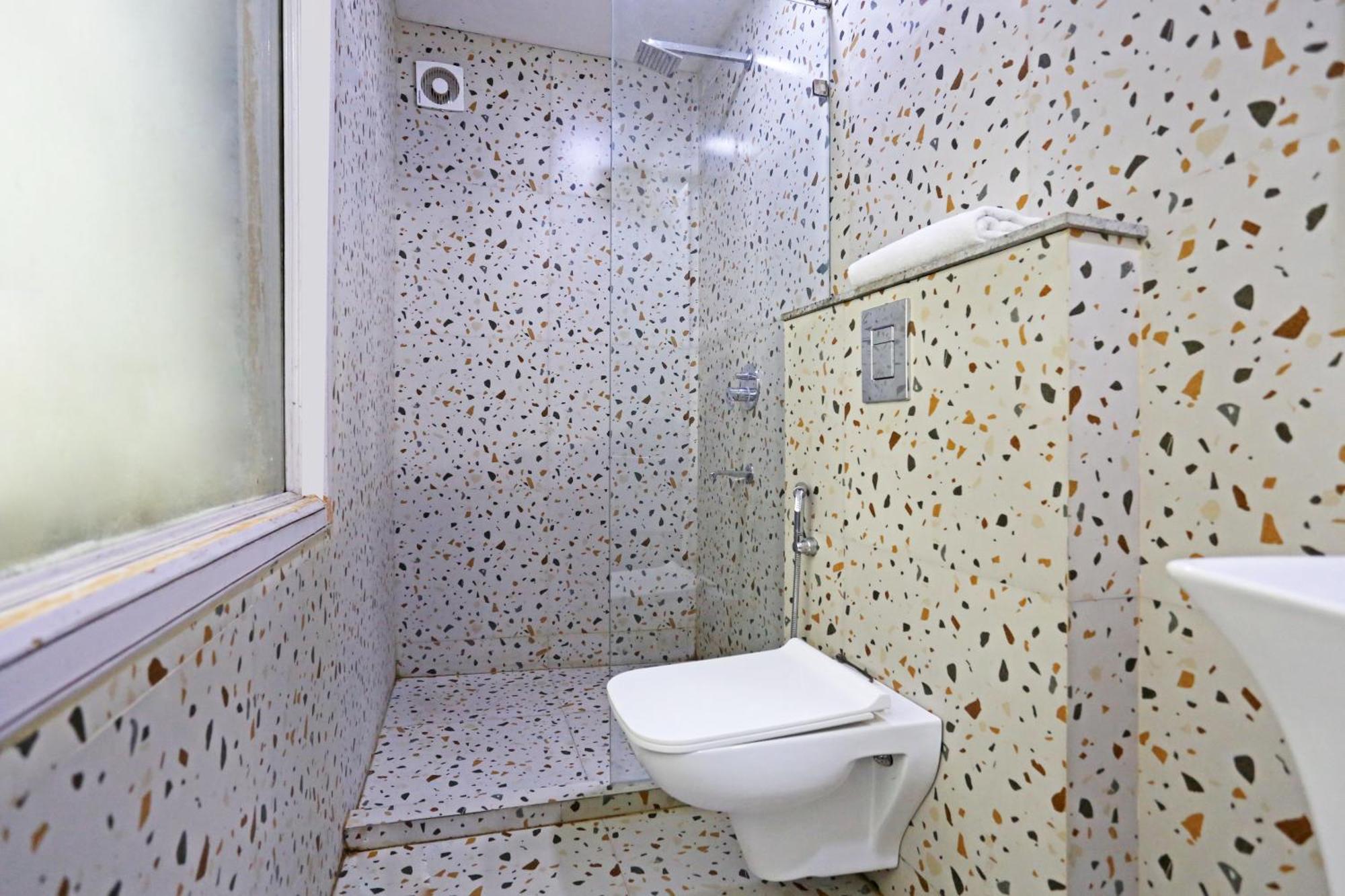 Hotel Preet Palace -5 Mints Walk From Nizamuddin Railway Station New Delhi Eksteriør bilde