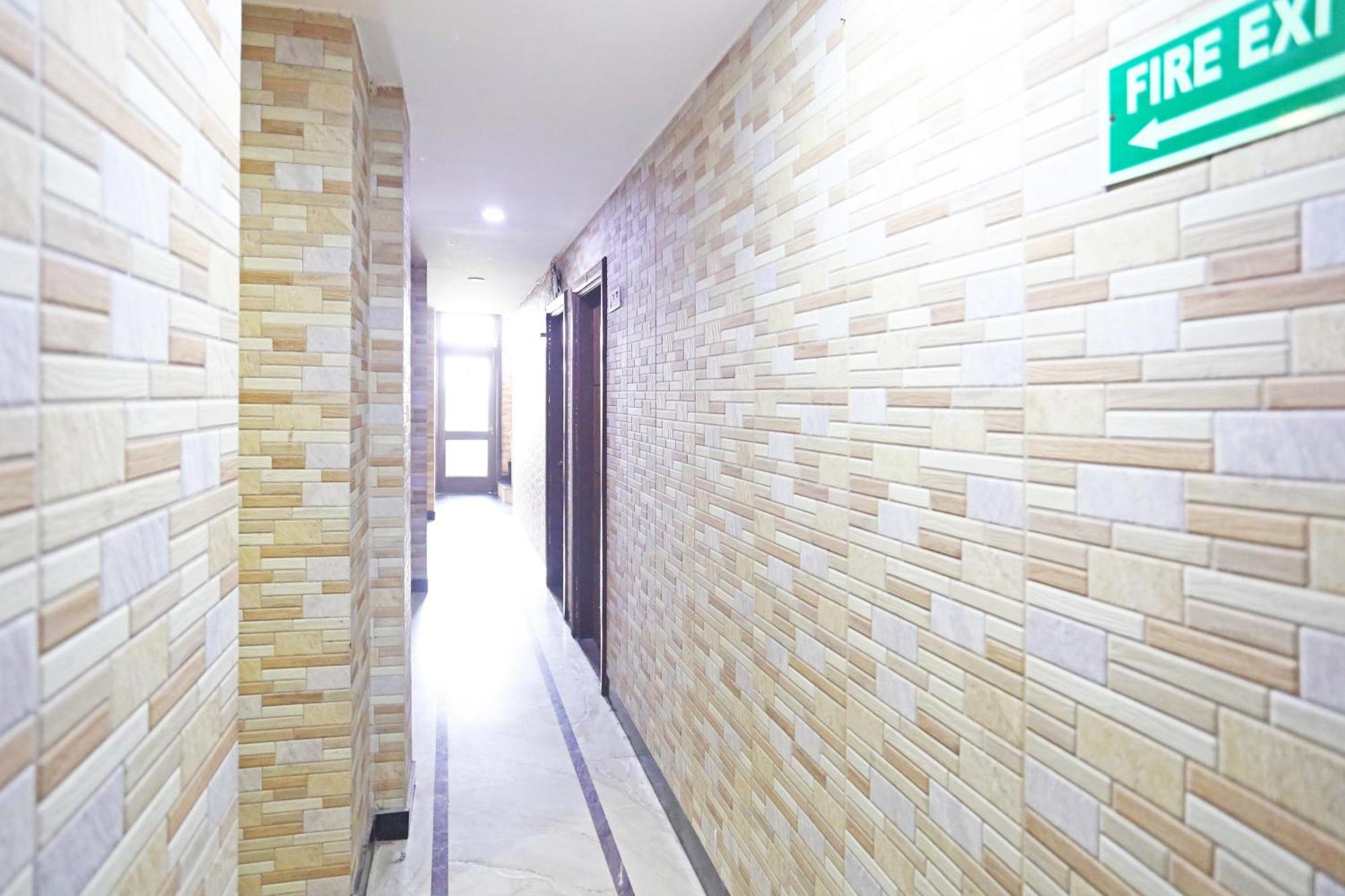 Hotel Preet Palace -5 Mints Walk From Nizamuddin Railway Station New Delhi Eksteriør bilde