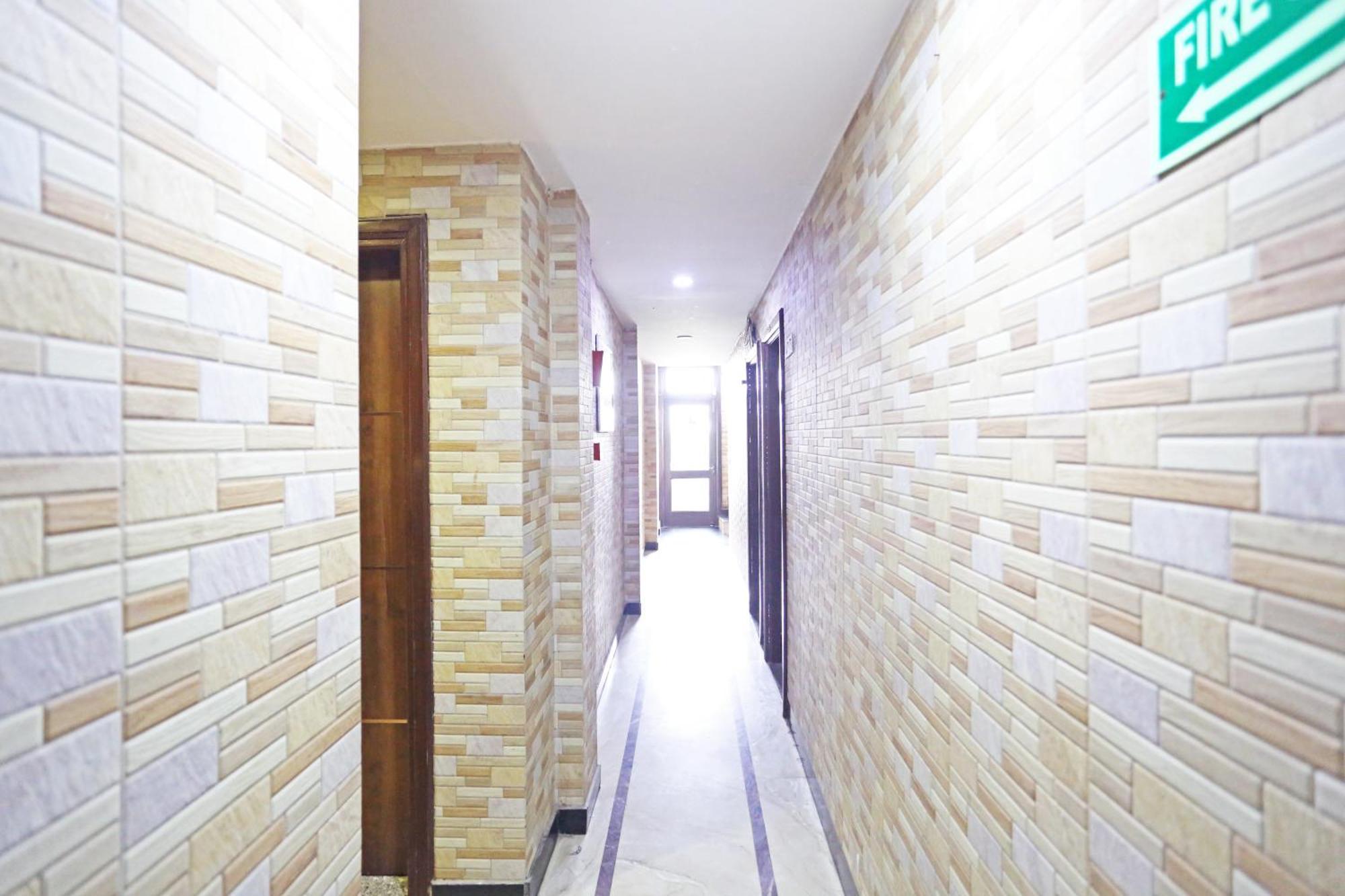 Hotel Preet Palace -5 Mints Walk From Nizamuddin Railway Station New Delhi Eksteriør bilde
