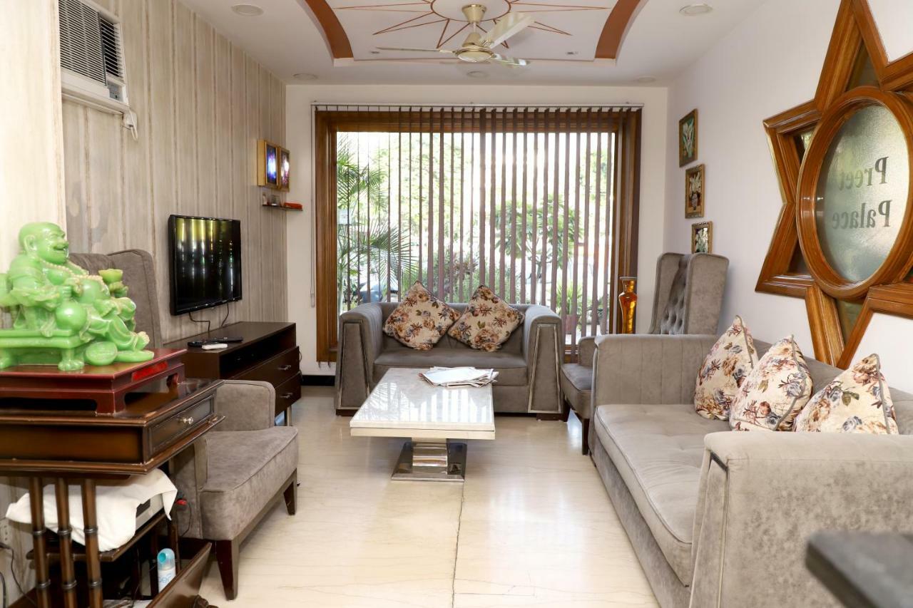 Hotel Preet Palace -5 Mints Walk From Nizamuddin Railway Station New Delhi Eksteriør bilde